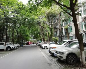 博雅新城D区5室1厅东南