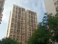 业主诚心出售,清水大两房,总价低,电梯房,近轻轨