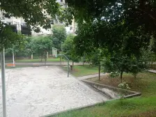 东站旁,长生雅苑精装3房2卫,环境优美交通方便。