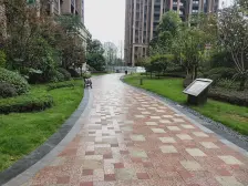 全新精装,正规两房,近轻轨,龙湖物业