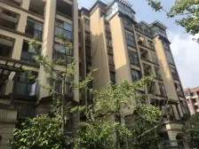 龙城御府 清水别墅 交通方便 采光好 配套车位