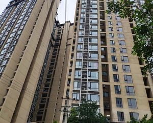皇后国际2室1厅西南