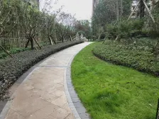 18年小区 龙湖物业 清水2房 近万达 朝东南