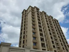 小区中心位置,不靠近马路,房型正气,得房率高