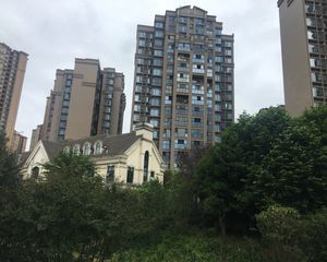 马克公馆一期2室2厅西北