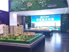 大平层一楼带花园!门口轻轨实得160平,拎包入住