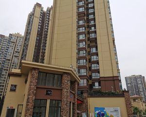 蓝光花满庭三期南区 3室1厅 东南