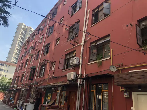 建国西路233弄小区