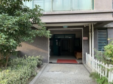 奥林东区,全新毛坯 ,3个阳台,三开间朝南 诚心卖价格可谈