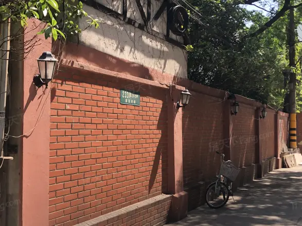 建国西路233弄小区