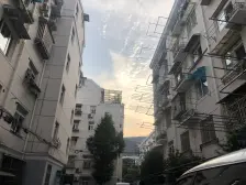 10年次新 满五 V一 地铁200米 旁边久光 复式