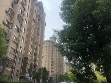 地铁加商场综合体就在家门口,顶楼可以做阁楼,钥匙房