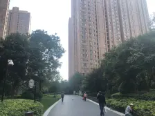 精装修,视野采光无遮挡,南北通透四居室。