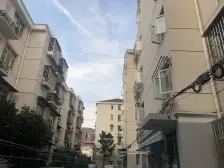 10年次新 满五 V一 地铁200米 旁边久光 复式