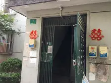 总高五楼的电梯房,次新小区,精装修,2020年新房龄