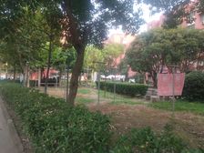 主卧朝南,交通便利,居家装修,价格好谈