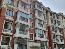 吴江松陵镇欧风华庭4室3厅楼层好 ,有装修 诚心出售