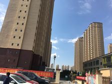 菁英国际 位置居中 飞机户型 印象城 奥林匹克公园