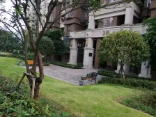 洋房顶跃带花园 新装修没入住 朝南大5居 业主安心卖