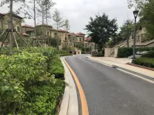 精装修融庄边户大院,5室房源,拎包入住