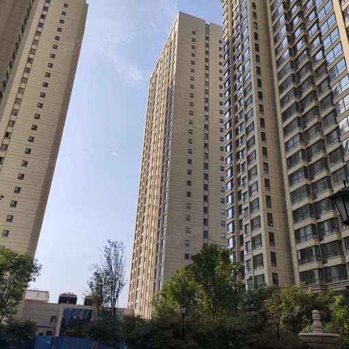 大观国际1室1厅1卫南朝向2000.00元/月出租