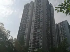 李家沱正规三房,户型方正,价格便宜,交通便利。