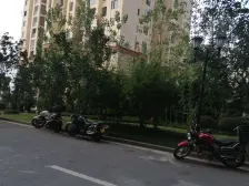 花溪 融科金色时代五房105万