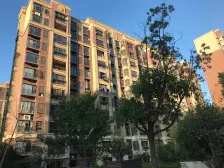 近青山湖万科,小高层,楼层位置佳,客厅开间宽敞明亮