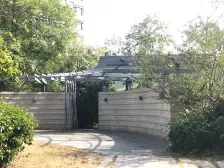 巨成广场金山街 南北通透,采光好 装修好,环镜优美 中间楼层