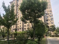 精装修南北两房自住装修保养好业主诚心出售