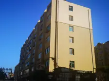 房子的位置好,挨着海辉街 南北通透 ,拎包住,精装修