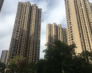 融创红谷世界城2室1厅南