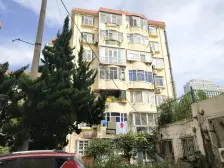 南山路旁+精装双南卧+2楼带院+实用面积大+不动产证