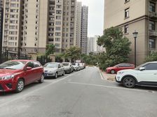 明珠广场旁经典小三房中高楼层诚心出售