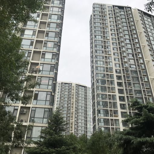 青建橄榄城1室1厅1卫南朝向2400.00元/月出租
