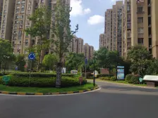 7号线地铁口 电梯房 朝南采光好