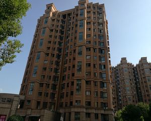 自住精装齐全.拎包进入阳光无遮拦.地下2层车位上