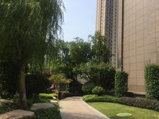 户型方正,楼层好,视野开阔,精装修,拎包入住。