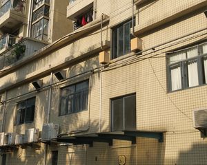 翠湖花园自住大两房东西对流诚心出售