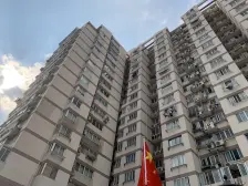 3个地铁环Rao,三年出一套,三房朝南,电梯景观楼层。