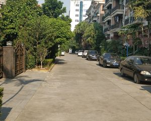 汽车东站旁翠湖花园精装两房业主诚意出售