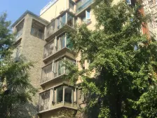 人和 金科小城故事四房206万