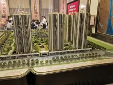 拎包入住,双阳台,通风透气,4房两卫带飘窗,采光..