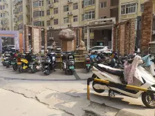 朝南户型,电梯高层,通风采光,有钥匙,方便看房。