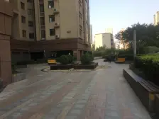 明厅户型,带飘窗,看房方便,诚心出售