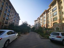 保利花园溪水园 4室1厅 南 北