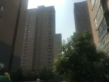 房子满五年,纯毛坯,可随心装修