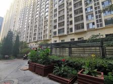 万达广场4室2厅南北