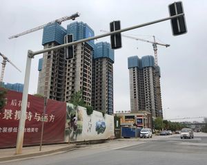央企开发商小区环境好开发商自己的物业品质不错