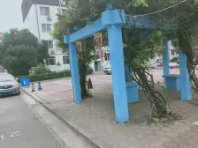 此房南北通透,一楼,楼层好,带地下室。